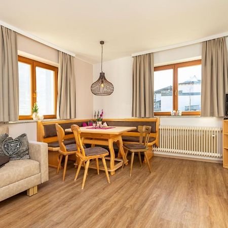 Herzerl-Chalet Appartements Flachau Bagian luar foto