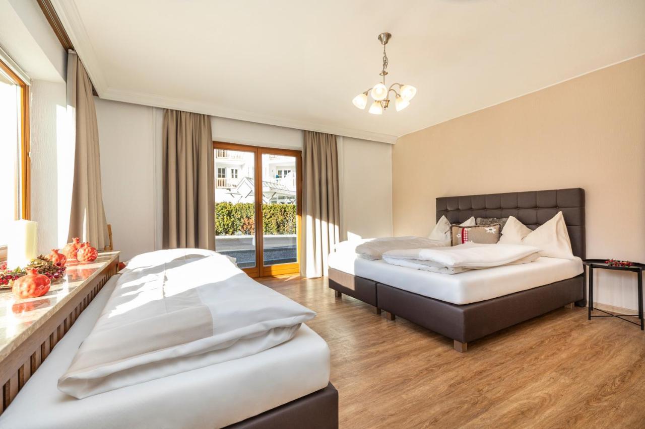 Herzerl-Chalet Appartements Flachau Bagian luar foto