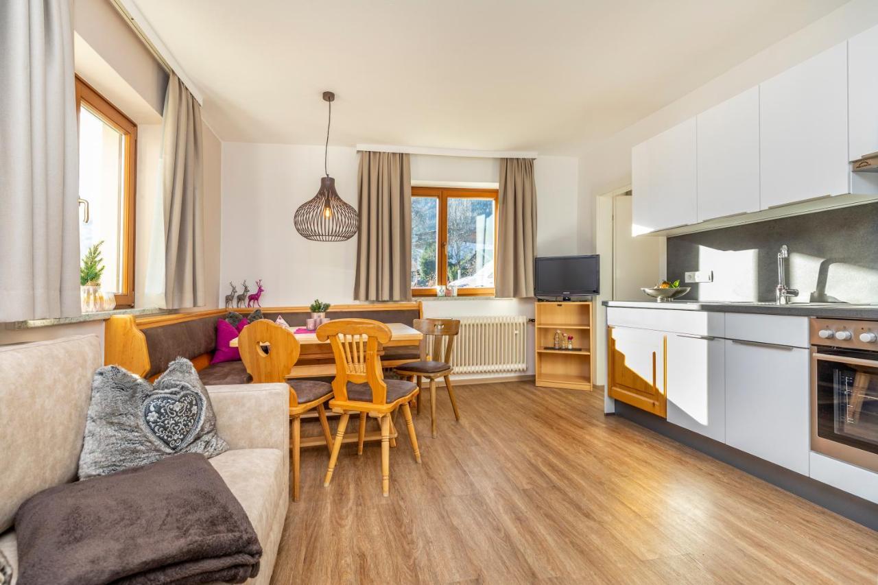 Herzerl-Chalet Appartements Flachau Bagian luar foto