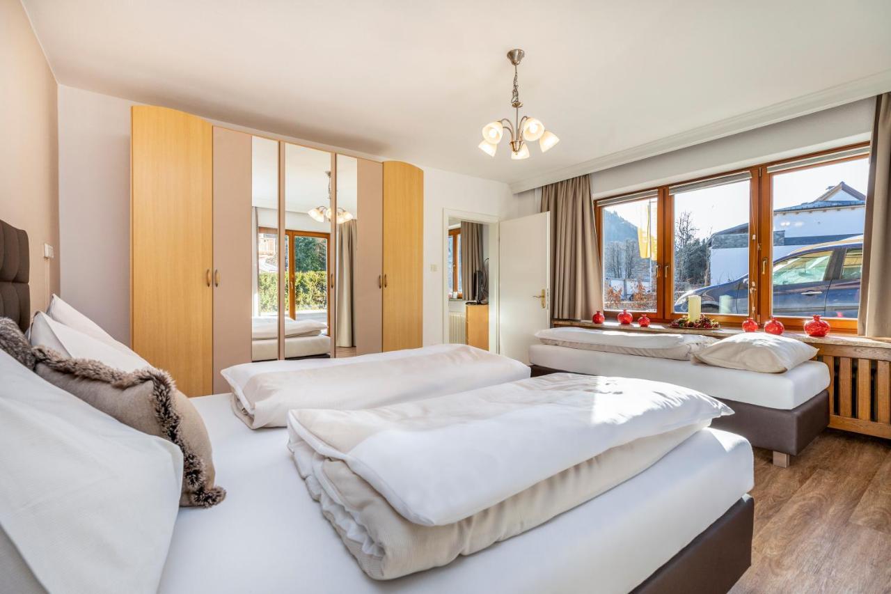 Herzerl-Chalet Appartements Flachau Bagian luar foto