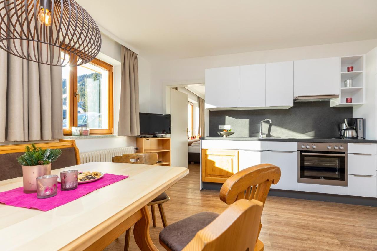 Herzerl-Chalet Appartements Flachau Bagian luar foto